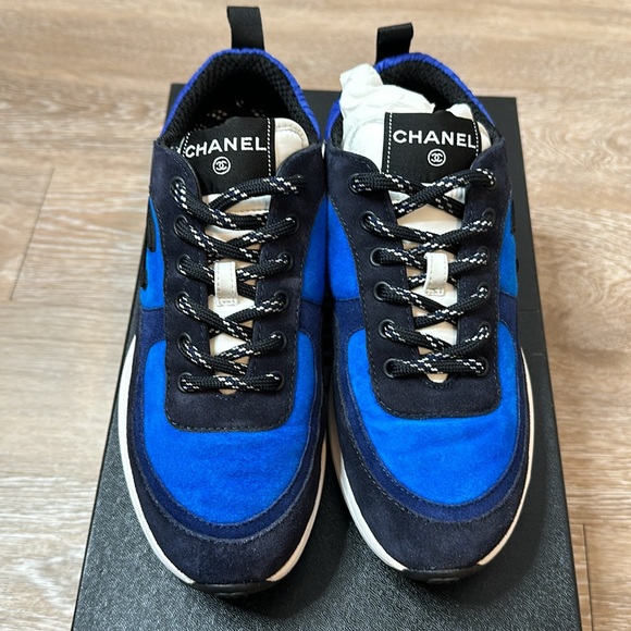 Chanel Sneakers Blue 38.5 - Picture 3 of 10